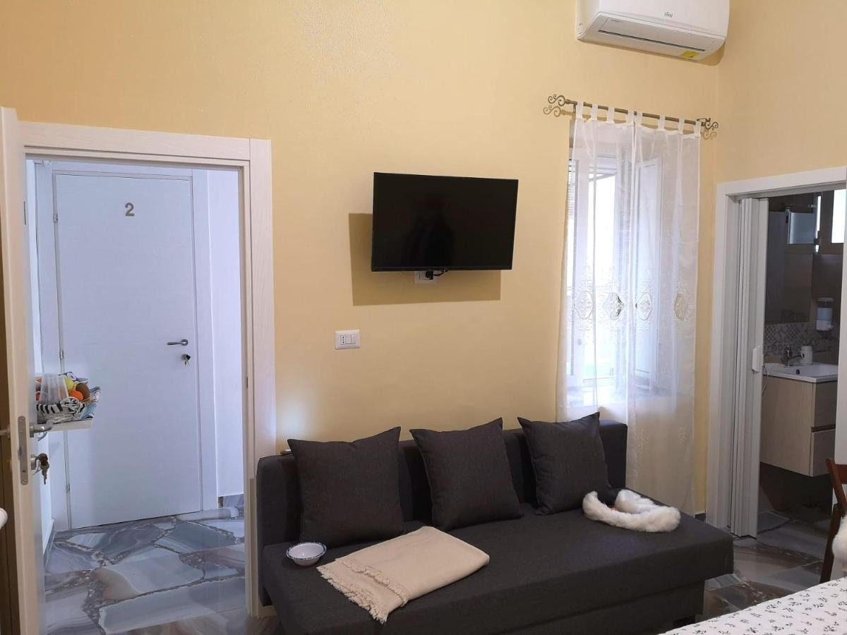 Il Faro 17 Bed & Breakfast Taranto Ngoại thất bức ảnh